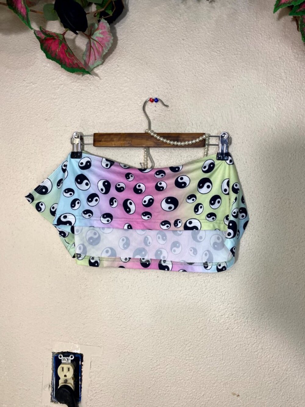 Yin Yang Pastel Gradient Crop Top 3XL Faux Pearl Halter Strap Stretchy Ribbed - Picture 5 of 8